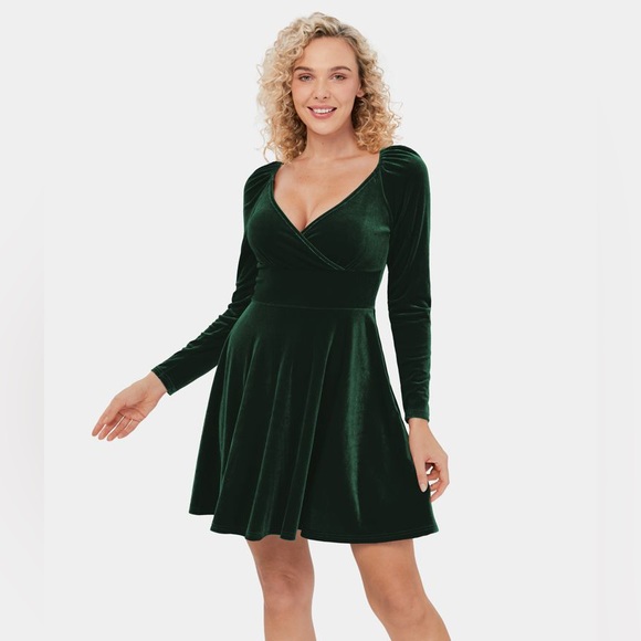 π HALARA V Neck Plicated Side Zipper Velvet Mini Flare Dress | Green, XL | NWOT - Picture 3 of 3